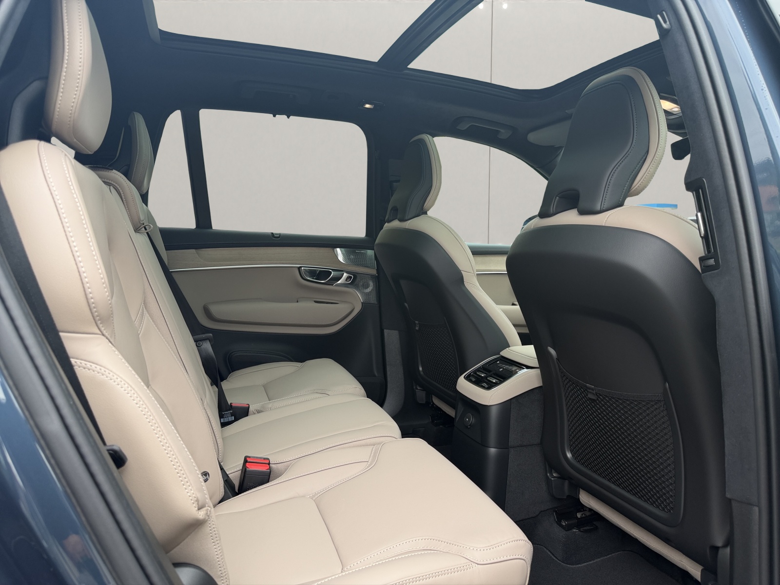 VOLVO XC90 2.0 T8 TE Ultra Bright eAWD-image-14