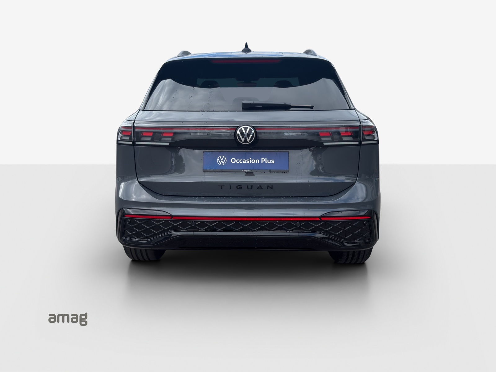 VW Tiguan 2.0 TSI DSG R-Line 4Motion-image-3