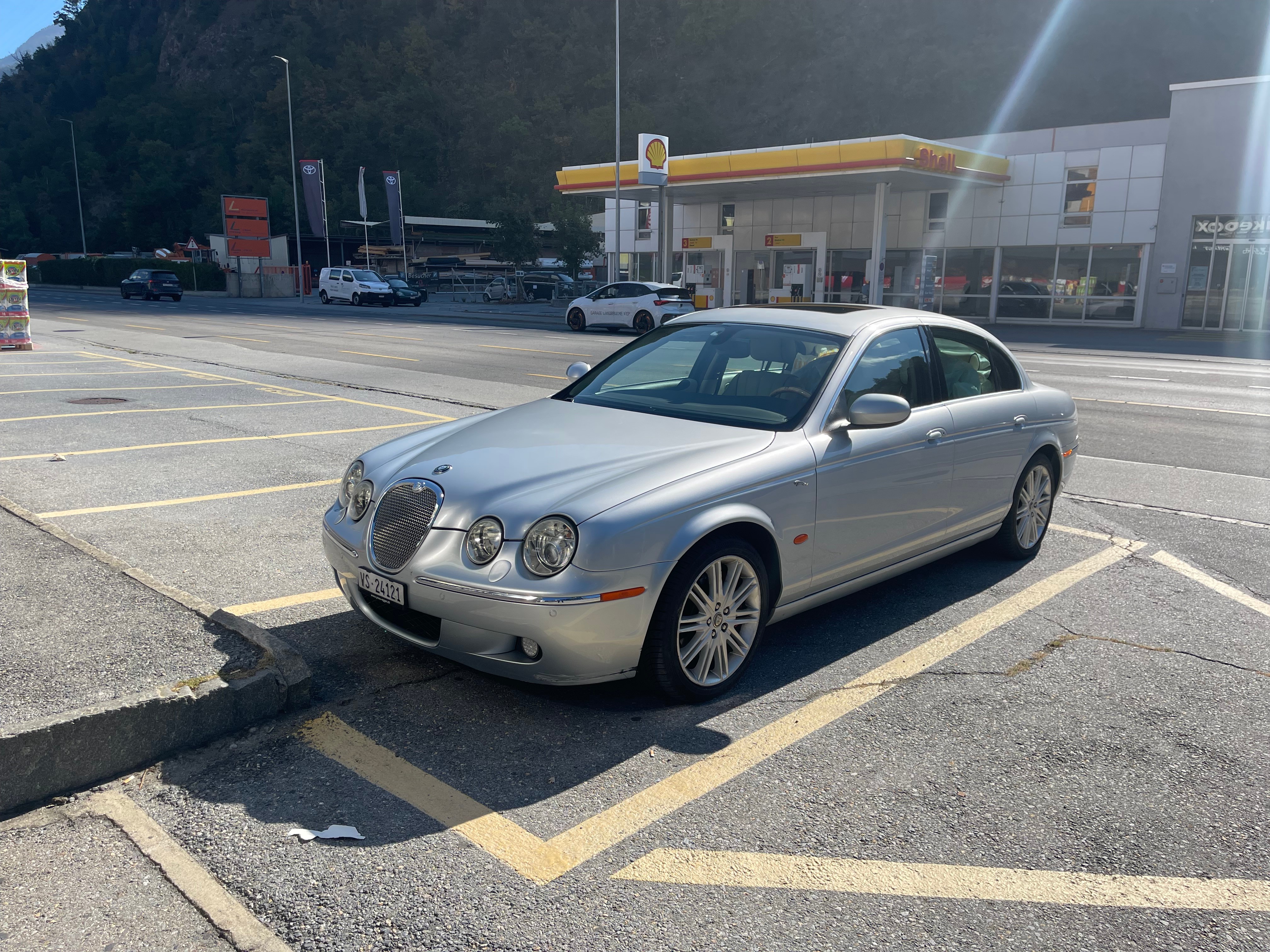 Car photo
