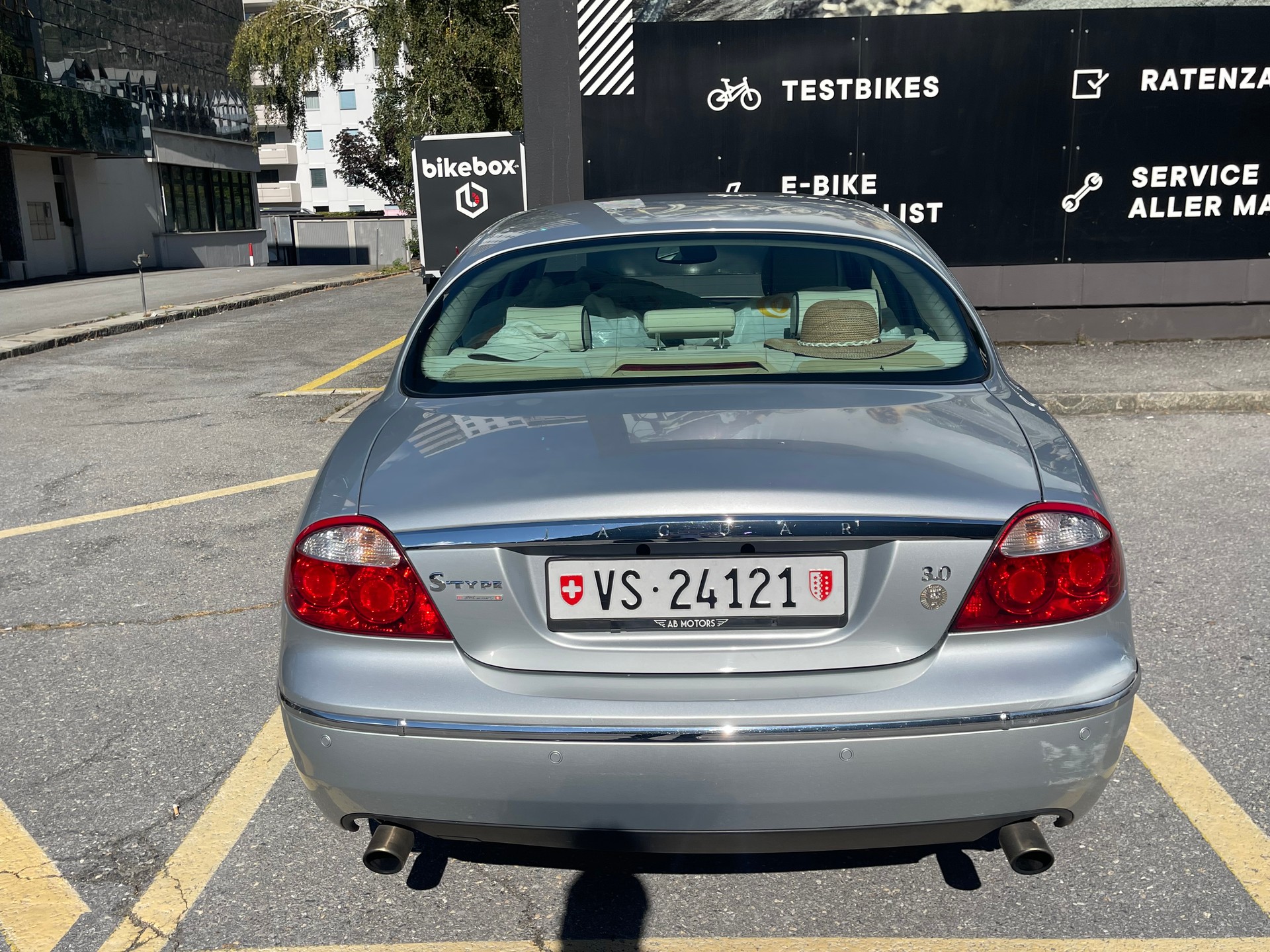 JAGUAR 3.0 V6 Executive Anniversary Edition * ab MFK * grosser Service * 8-fach bereift *-image-6