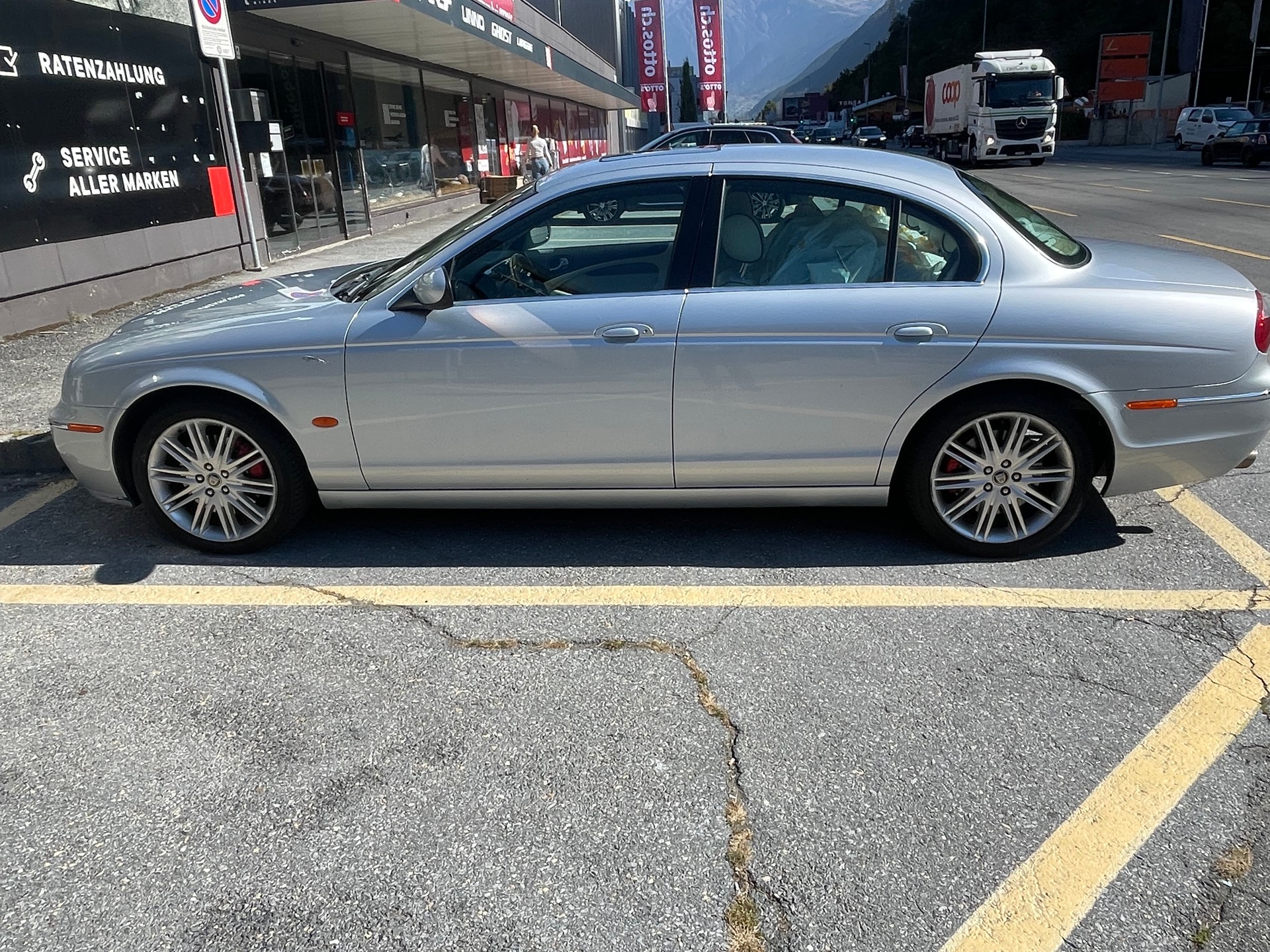 JAGUAR 3.0 V6 Executive Anniversary Edition * ab MFK * grosser Service * 8-fach bereift *-image-8