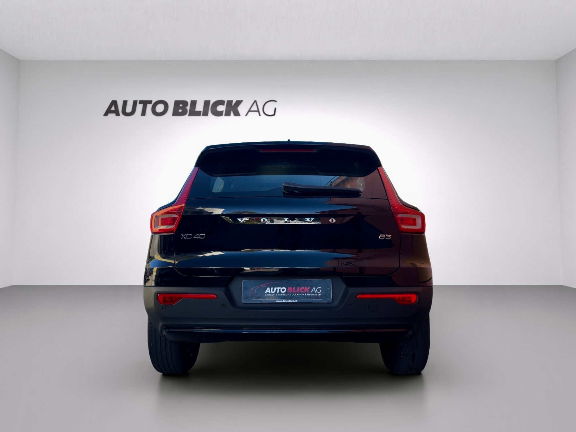 VOLVO XC40 B4 Benzin Mild Hybrid Plus Dark DCT-image-7