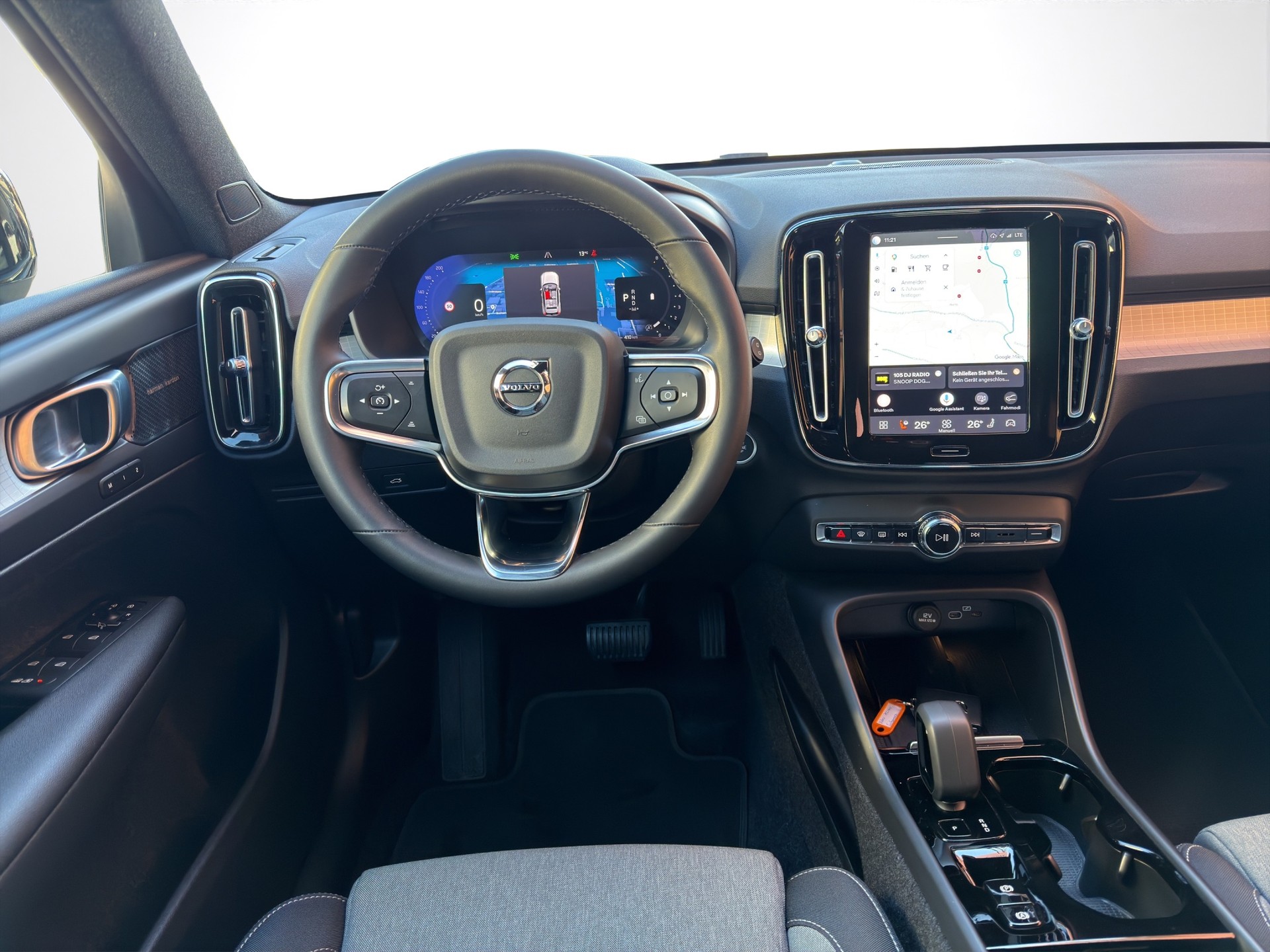 VOLVO XC40 B4 Benzin Mild Hybrid Plus Dark DCT-image-11