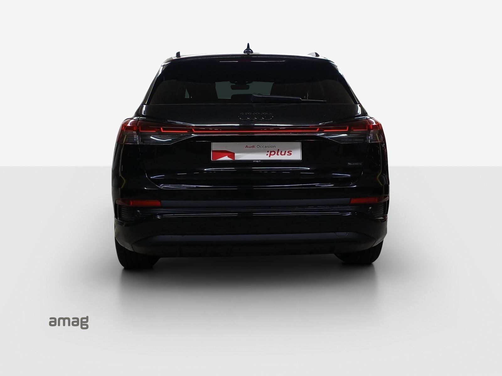AUDI Q4 e-tron 45 Edition Swiss Ski quattro-image-4