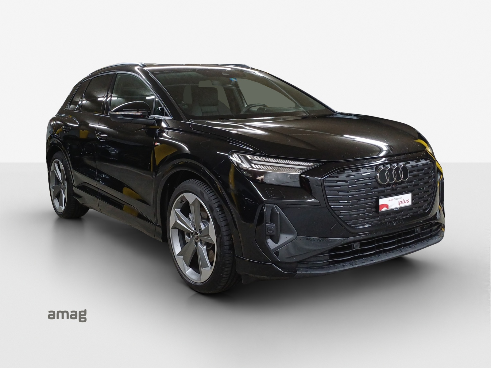 AUDI Q4 e-tron 45 Edition Swiss Ski quattro-image-6