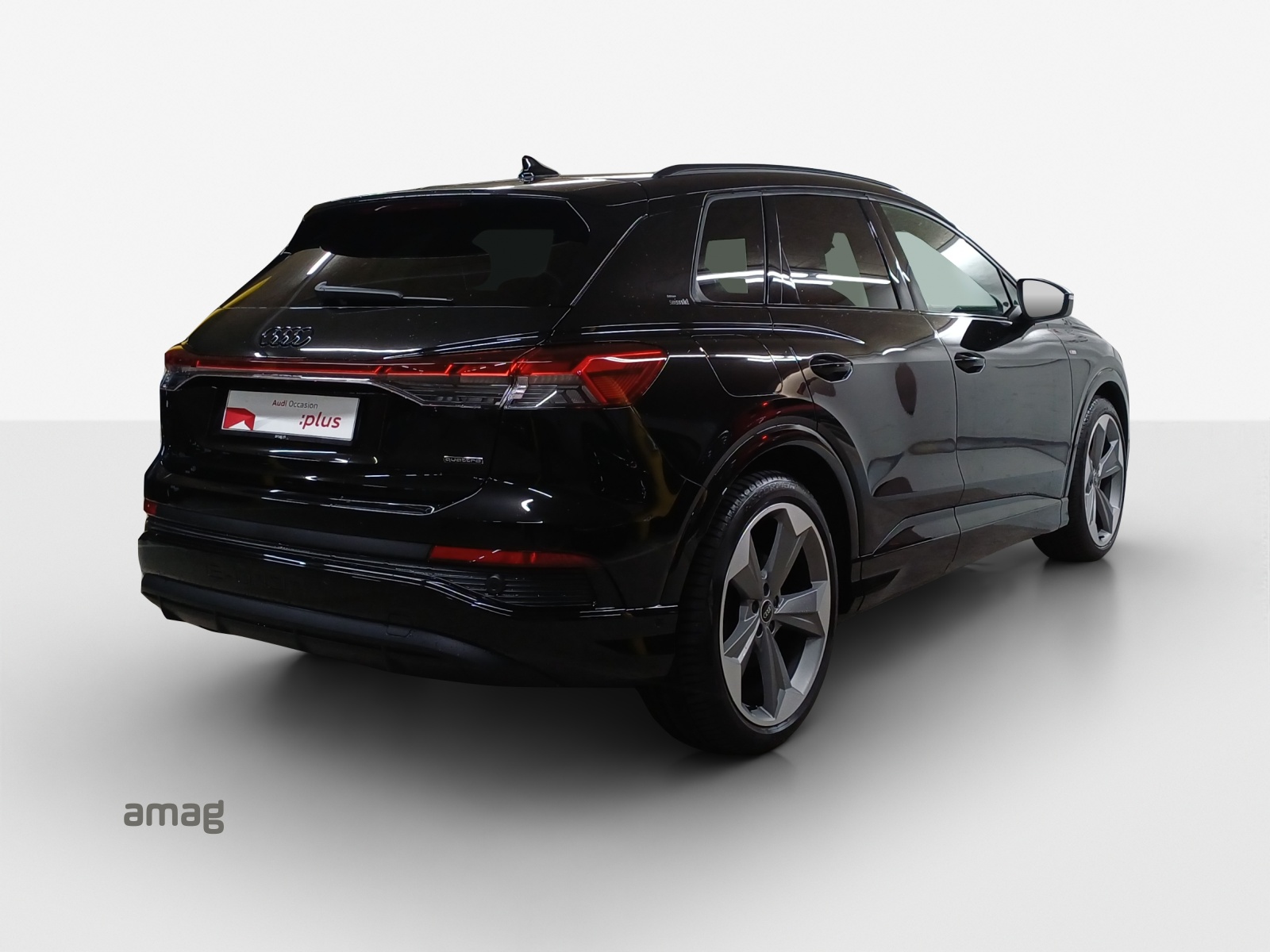 AUDI Q4 e-tron 45 Edition Swiss Ski quattro-image-5