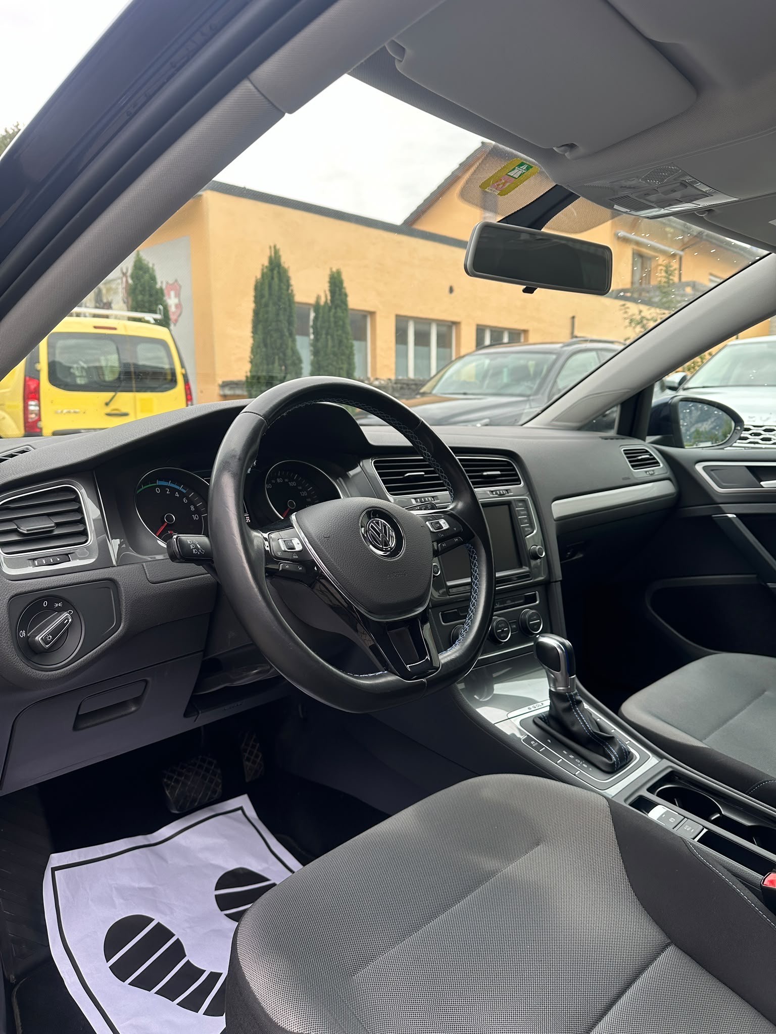 VW e-Golf-image-6