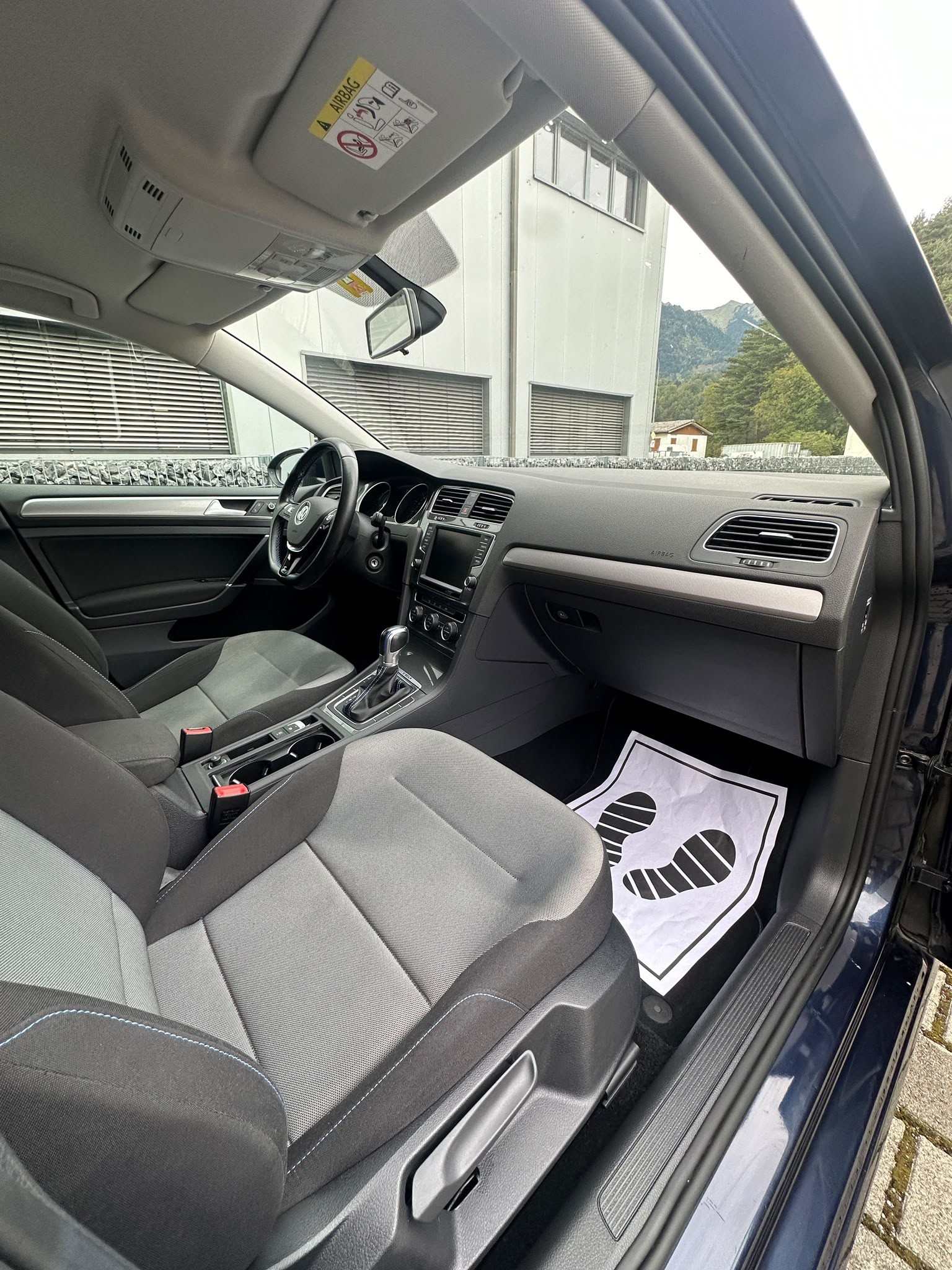 VW e-Golf-image-12