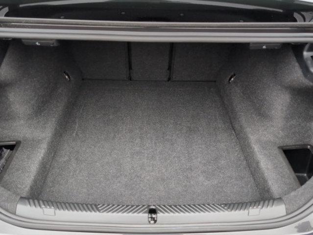 BMW 5er Reihe G60 520d xDrive-image-11