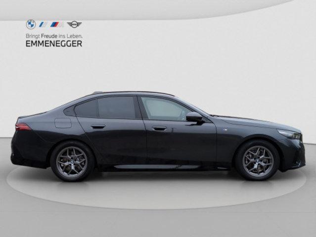 BMW 5er Reihe G60 520d xDrive-image-4