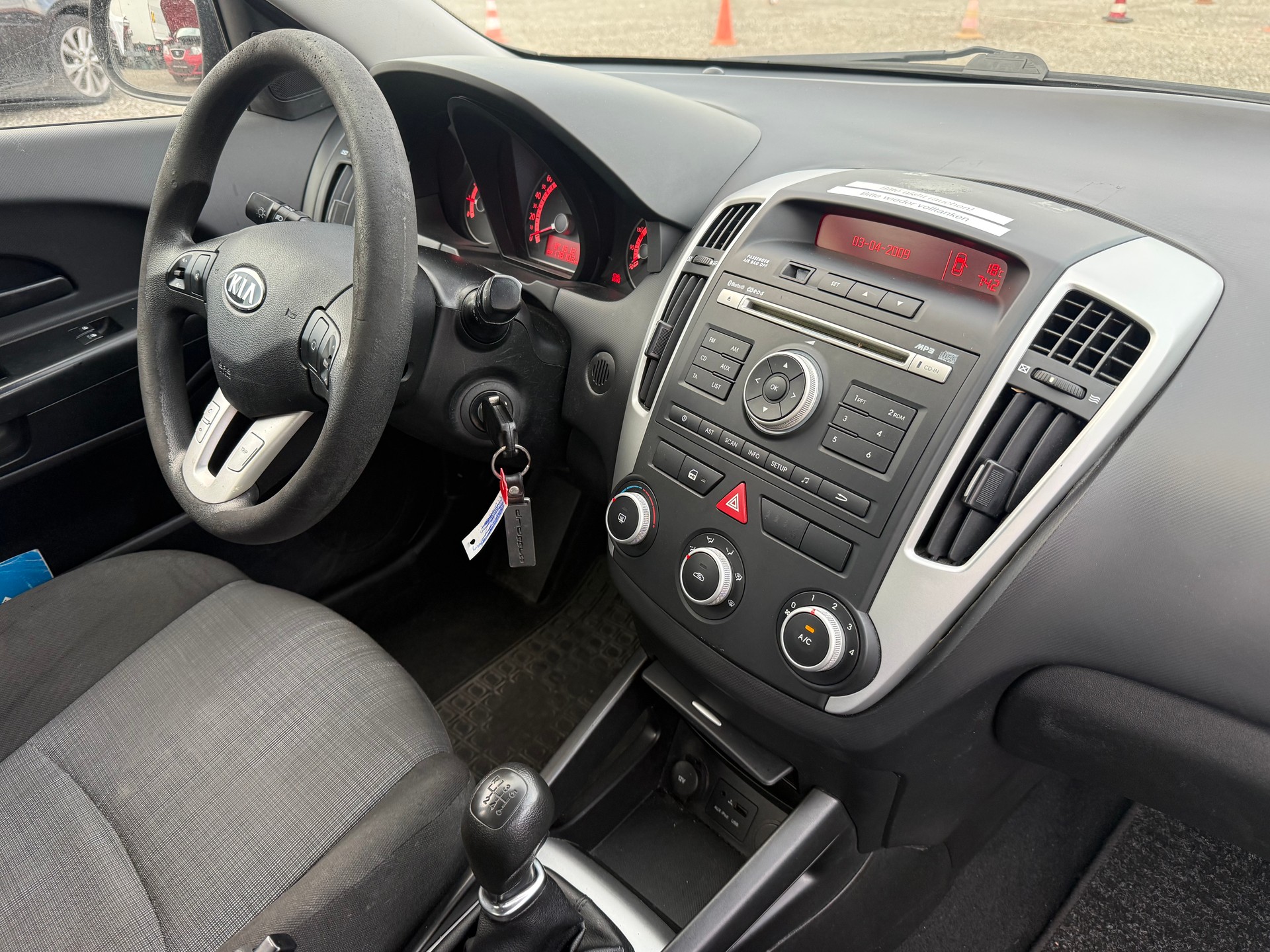 KIA Cee'd 1.6 16V Style-image-11