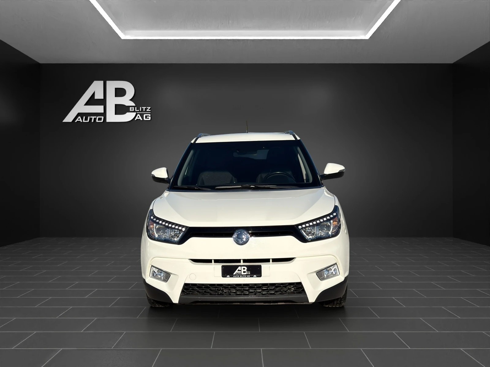 KGM-SsangYong Tivoli 1.6 e-XGi Quartz 4WD Automatic-image-0