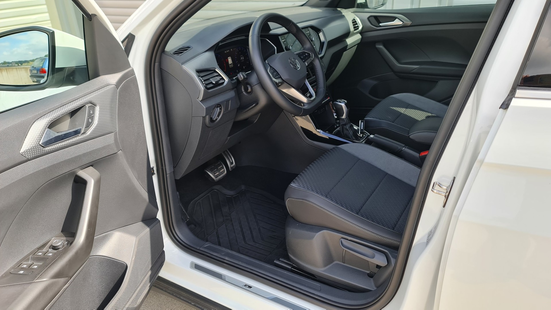VW T-Cross 1.0 TSI Style DSG-image-5