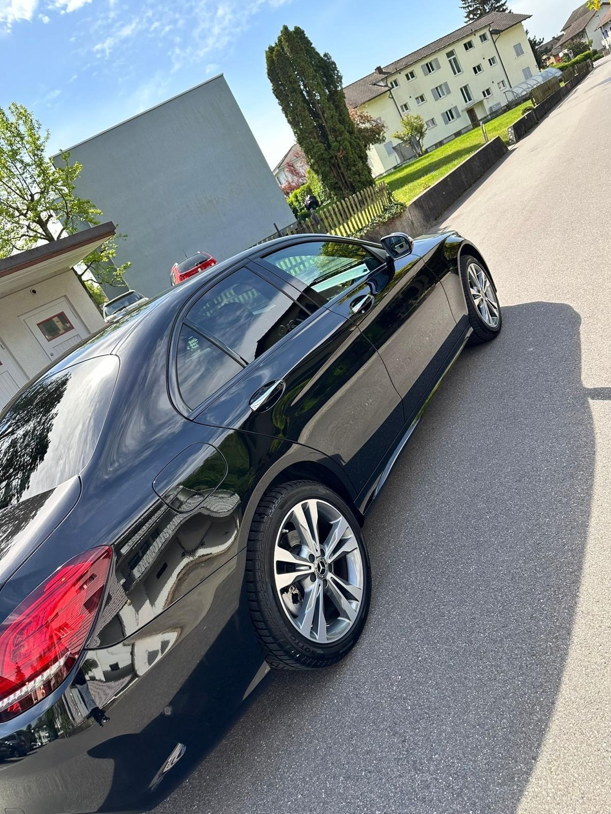 MERCEDES-BENZ C 200 4Matic AMG Line 9G-Tronic-image-1