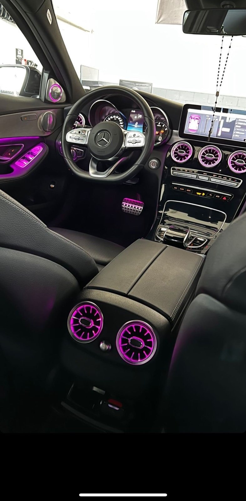 MERCEDES-BENZ C 200 4Matic AMG Line 9G-Tronic-image-11