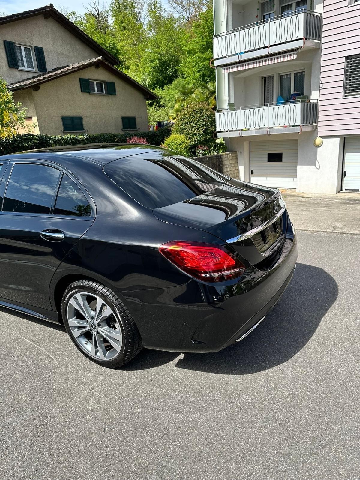 MERCEDES-BENZ C 200 4Matic AMG Line 9G-Tronic-image-5