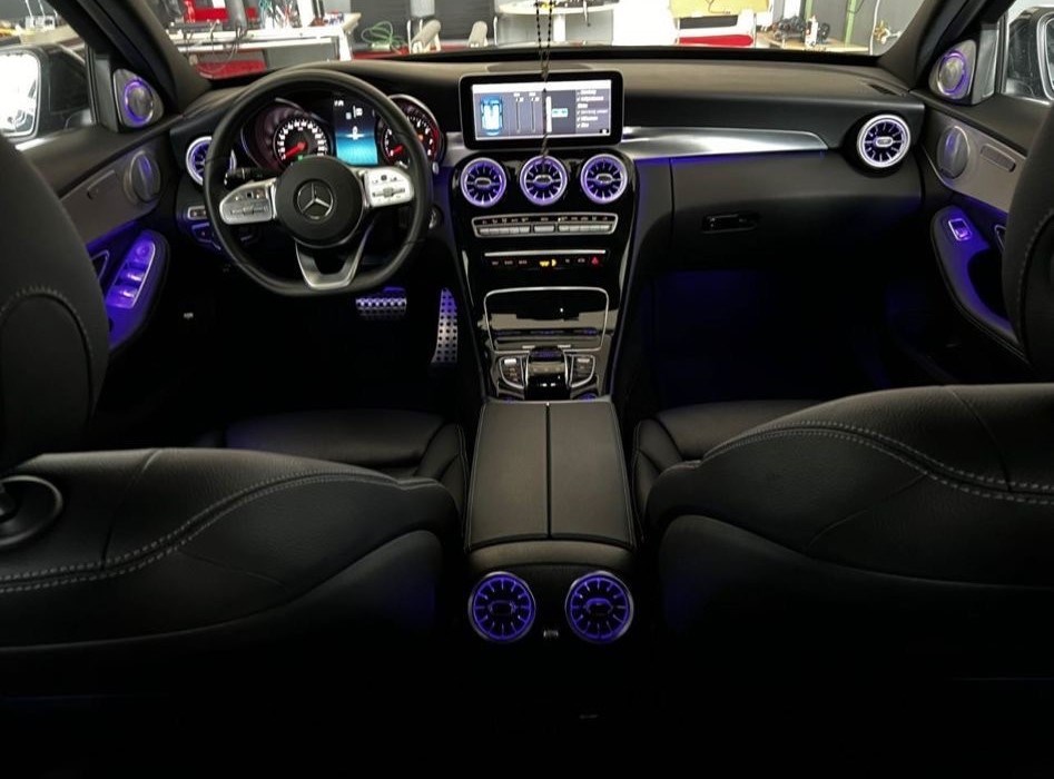 MERCEDES-BENZ C 200 4Matic AMG Line 9G-Tronic-image-9