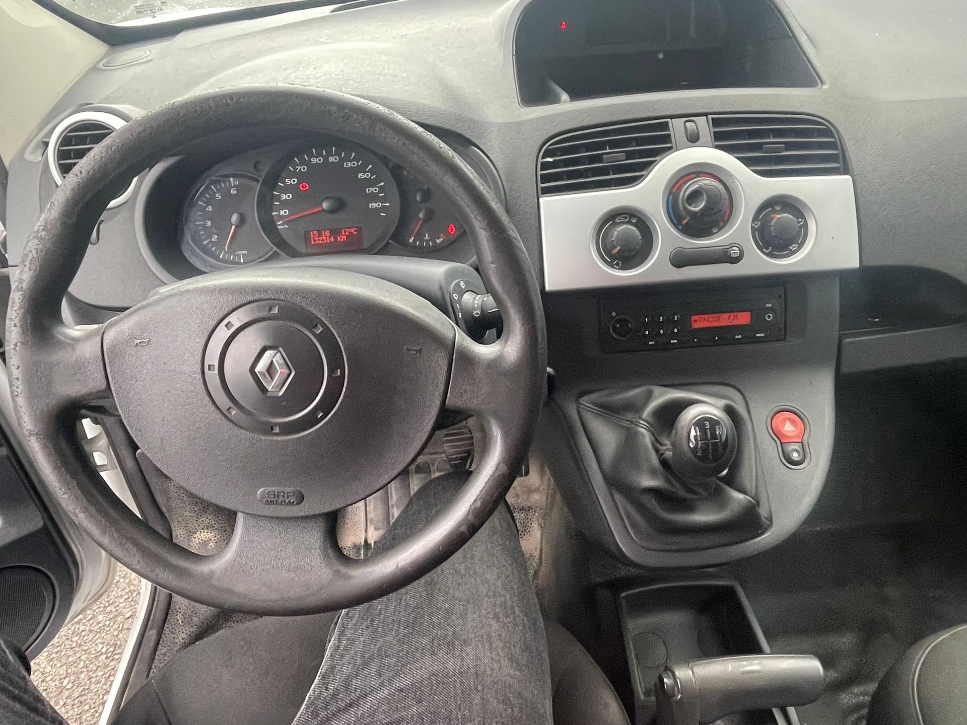 RENAULT Kangoo dCi 75-image-7