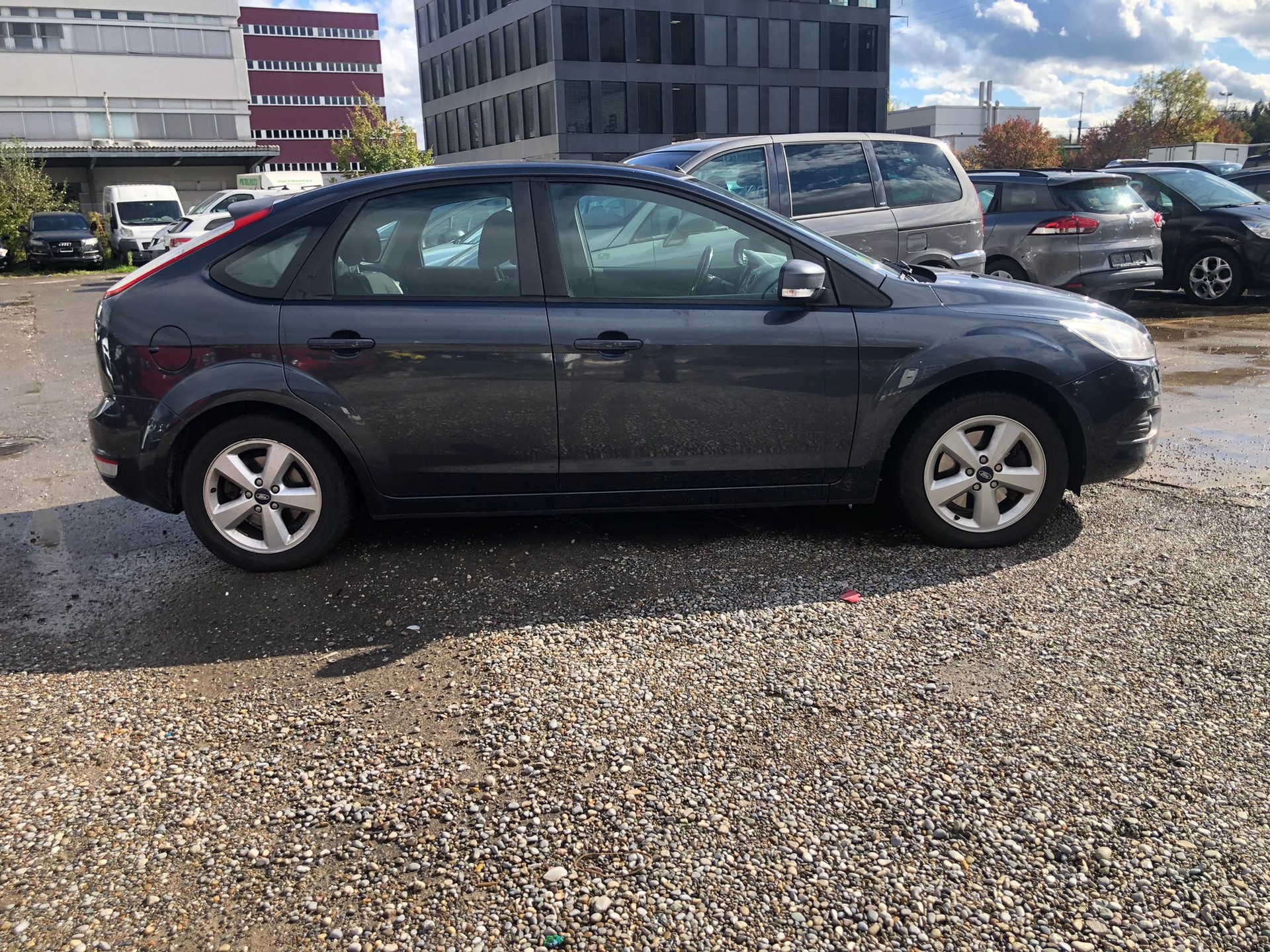 FORD Focus 2.0i Titanium-image-8