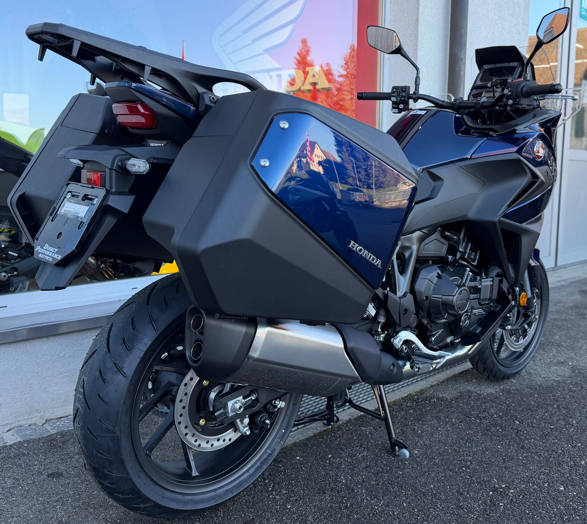 HONDA NT 1100 DCT Electronic Supsension-showroom-element-3