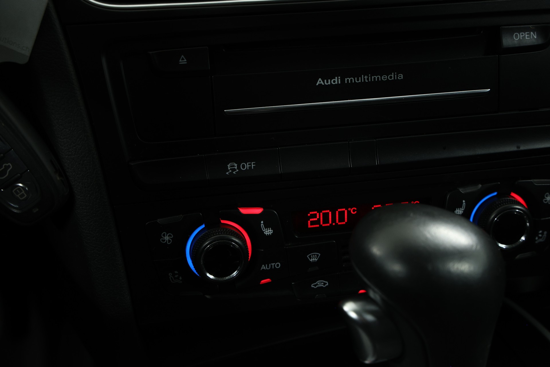 AUDI A4 Avant 1.8 TFSI multitronic-image-13