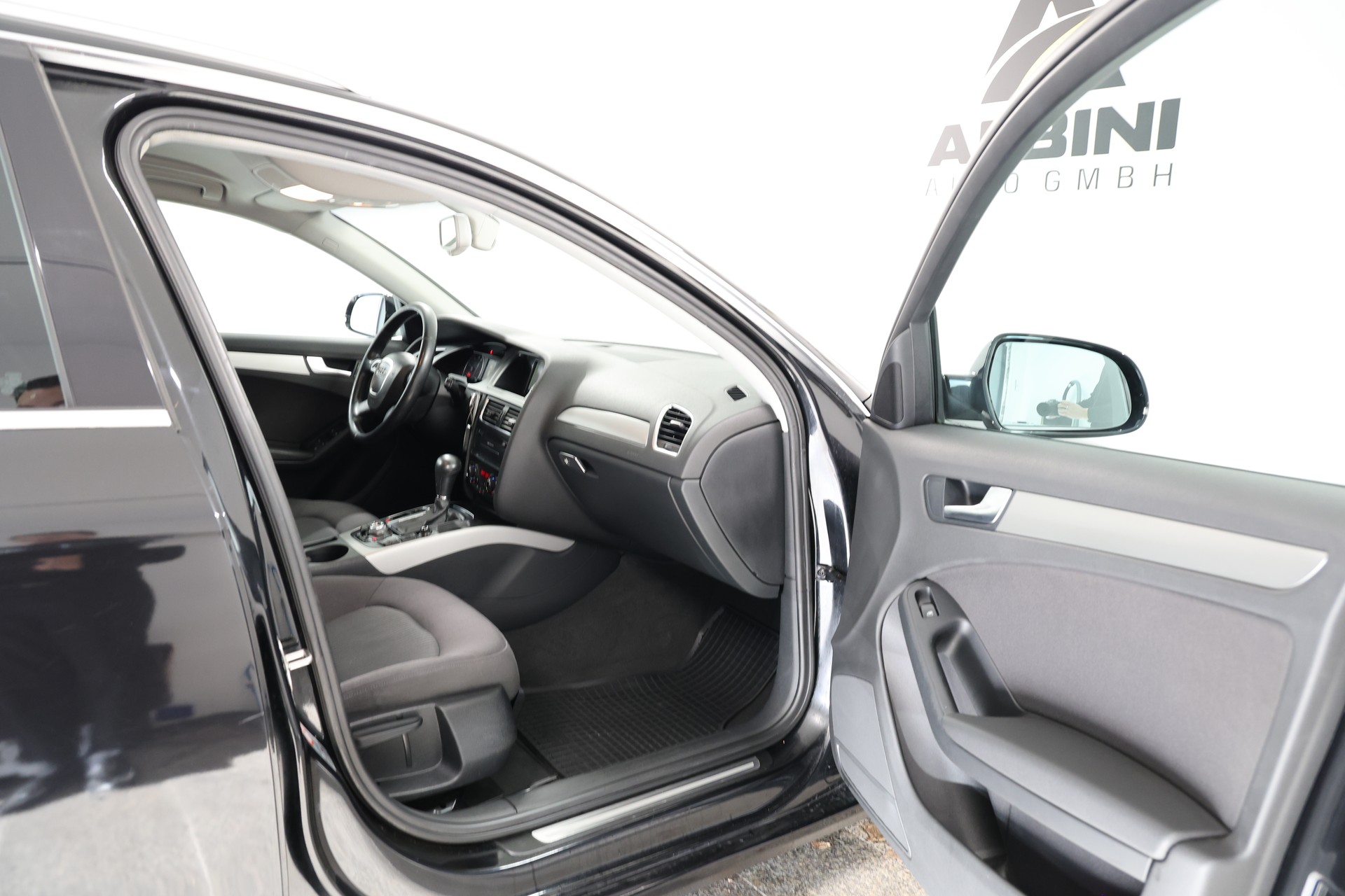 AUDI A4 Avant 1.8 TFSI multitronic-image-8