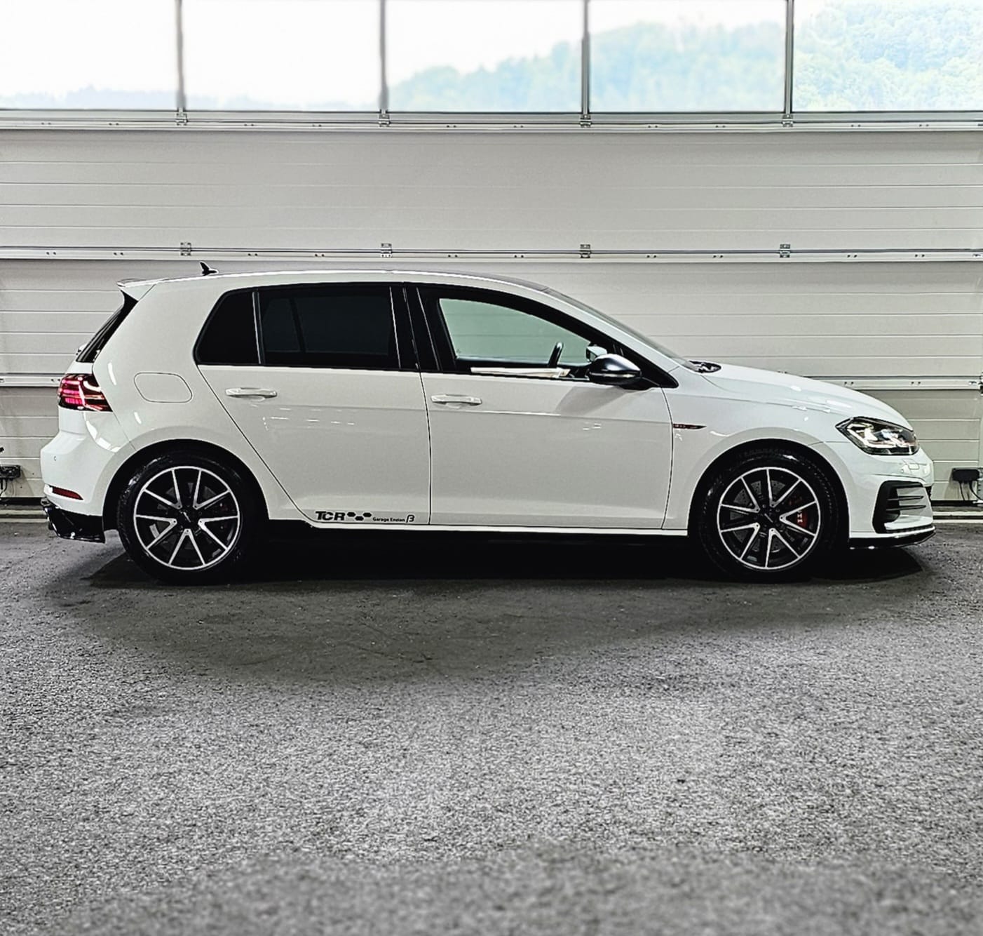 VW Golf 2.0 TSI GTI TCR DSG-image-5
