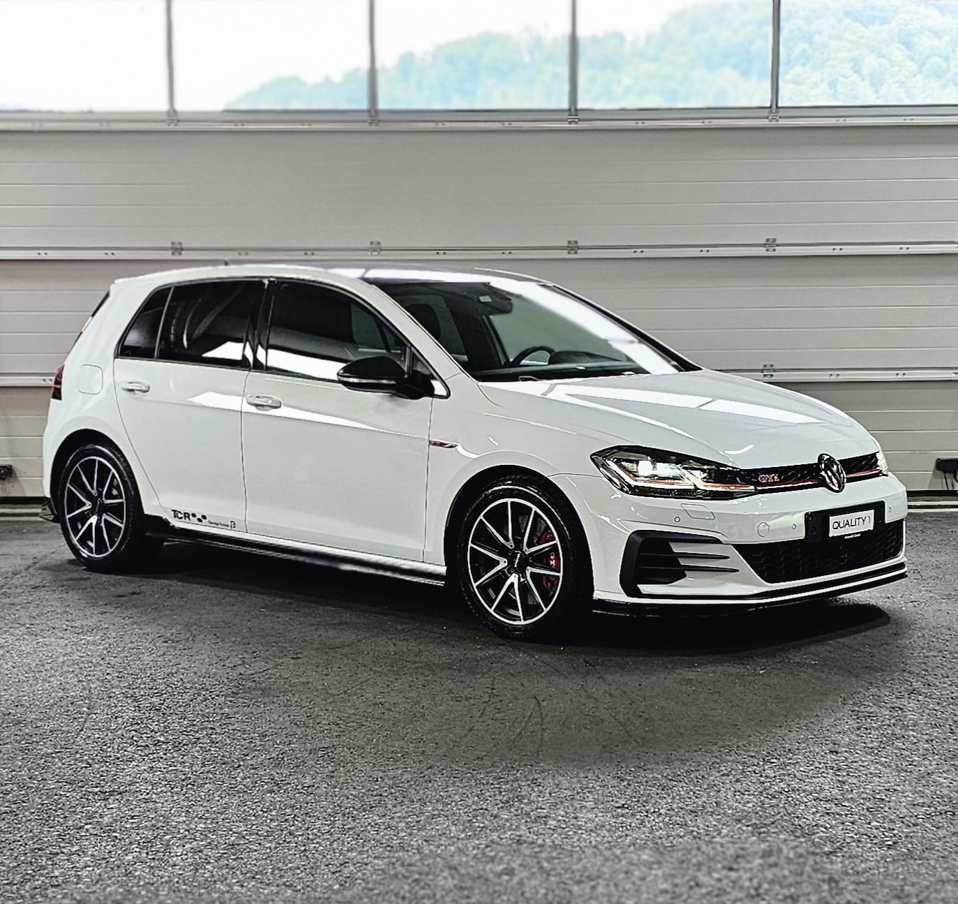VW Golf 2.0 TSI GTI TCR DSG-image-6