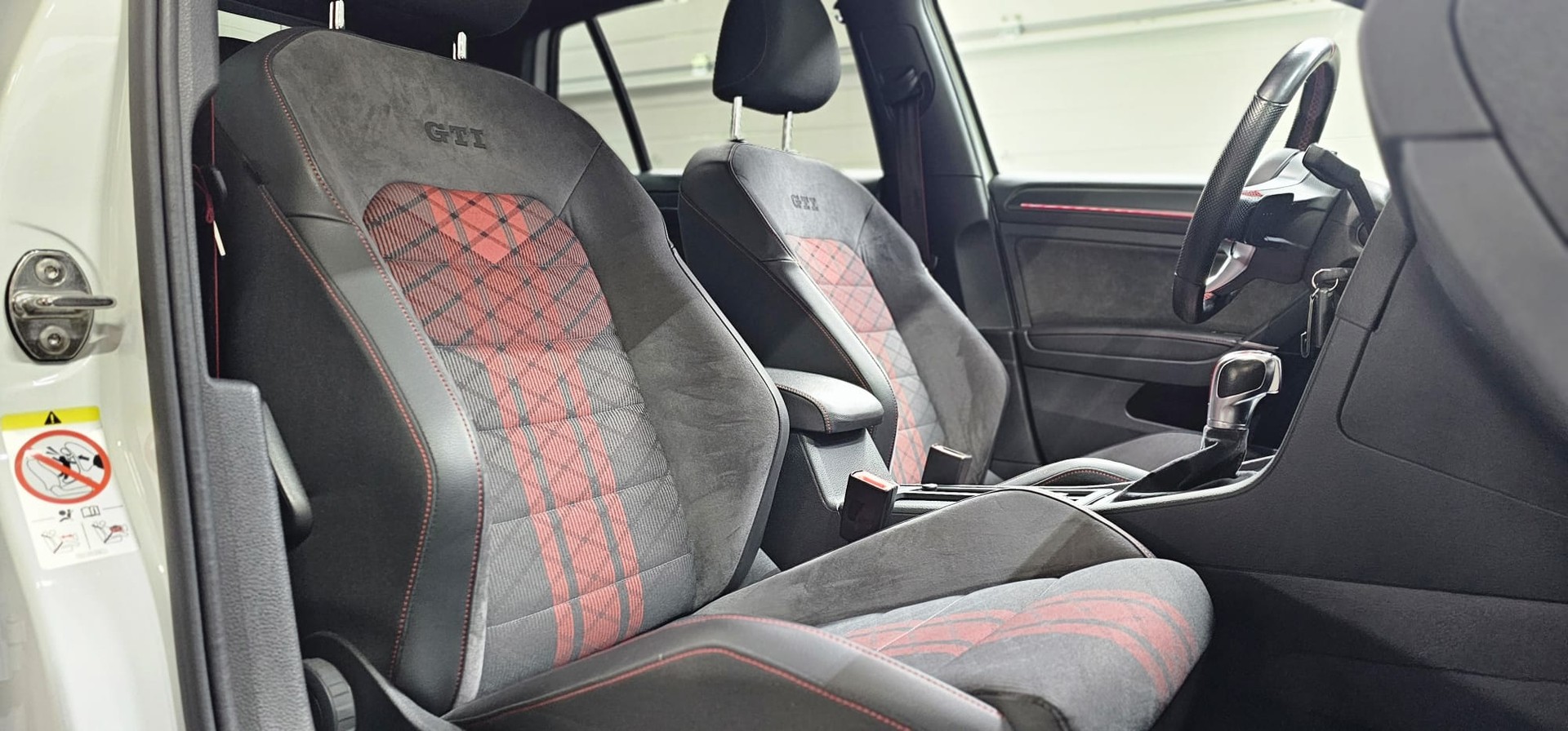 VW Golf 2.0 TSI GTI TCR DSG-image-22