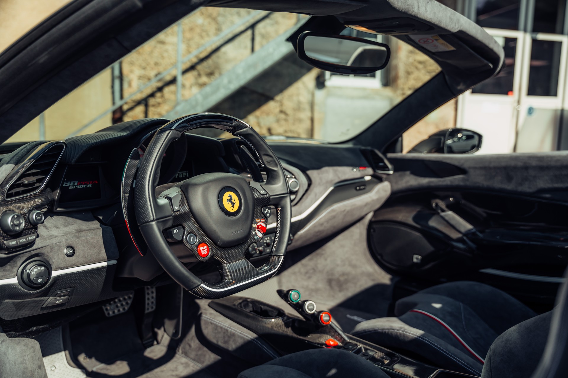 FERRARI 488 Pista Spider 3.9 V8-image-11