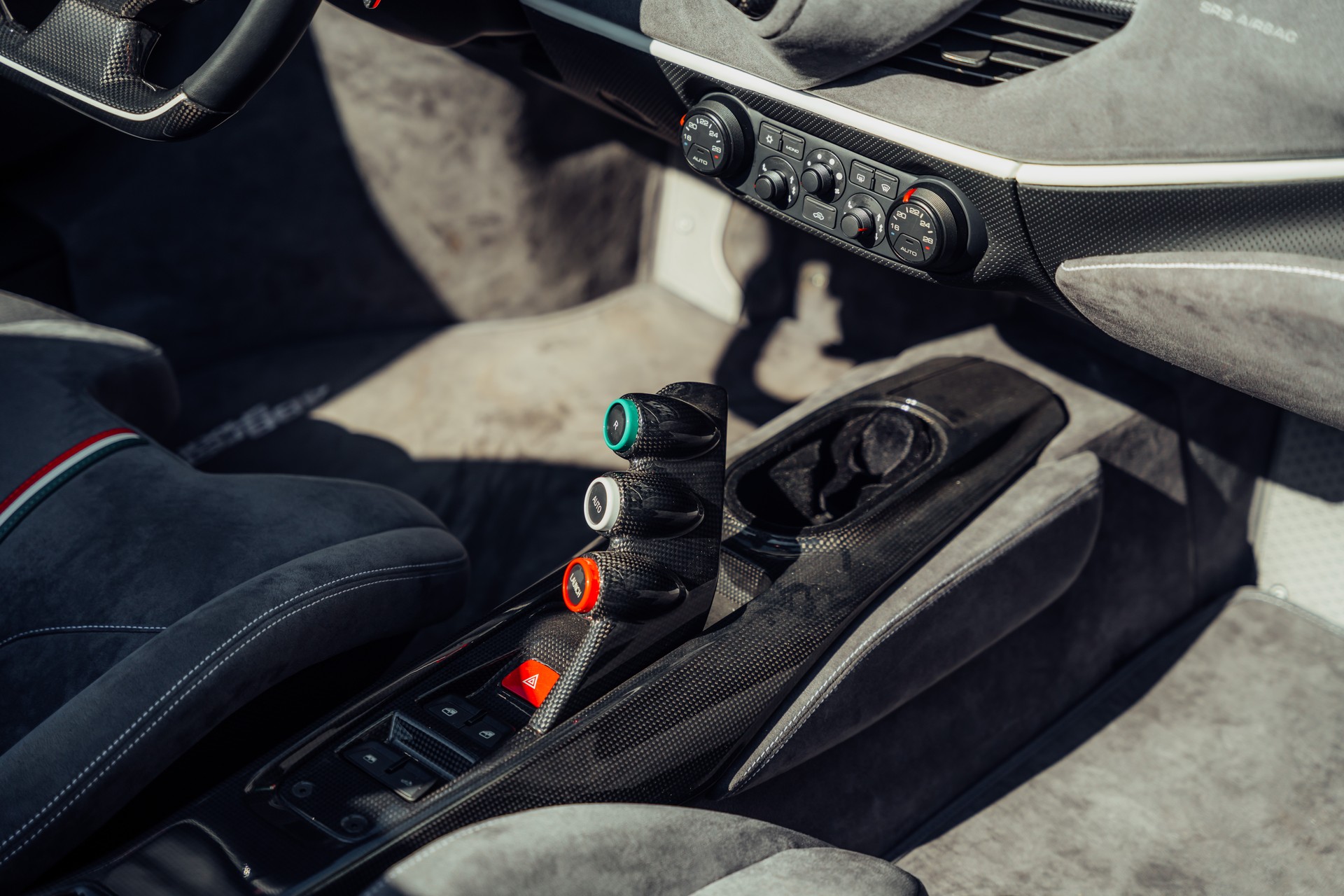 FERRARI 488 Pista Spider 3.9 V8-image-16