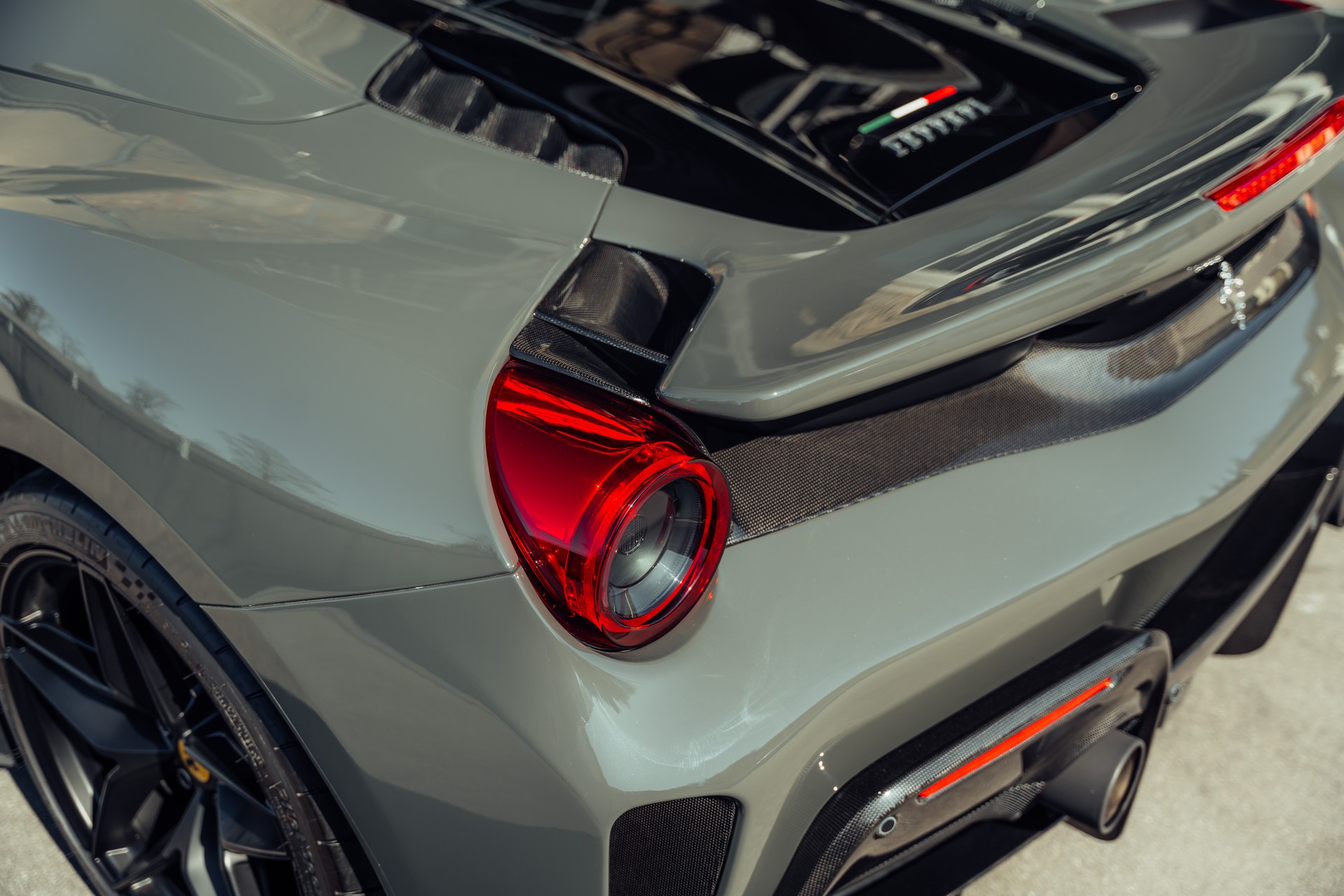 FERRARI 488 Pista Spider 3.9 V8-image-6