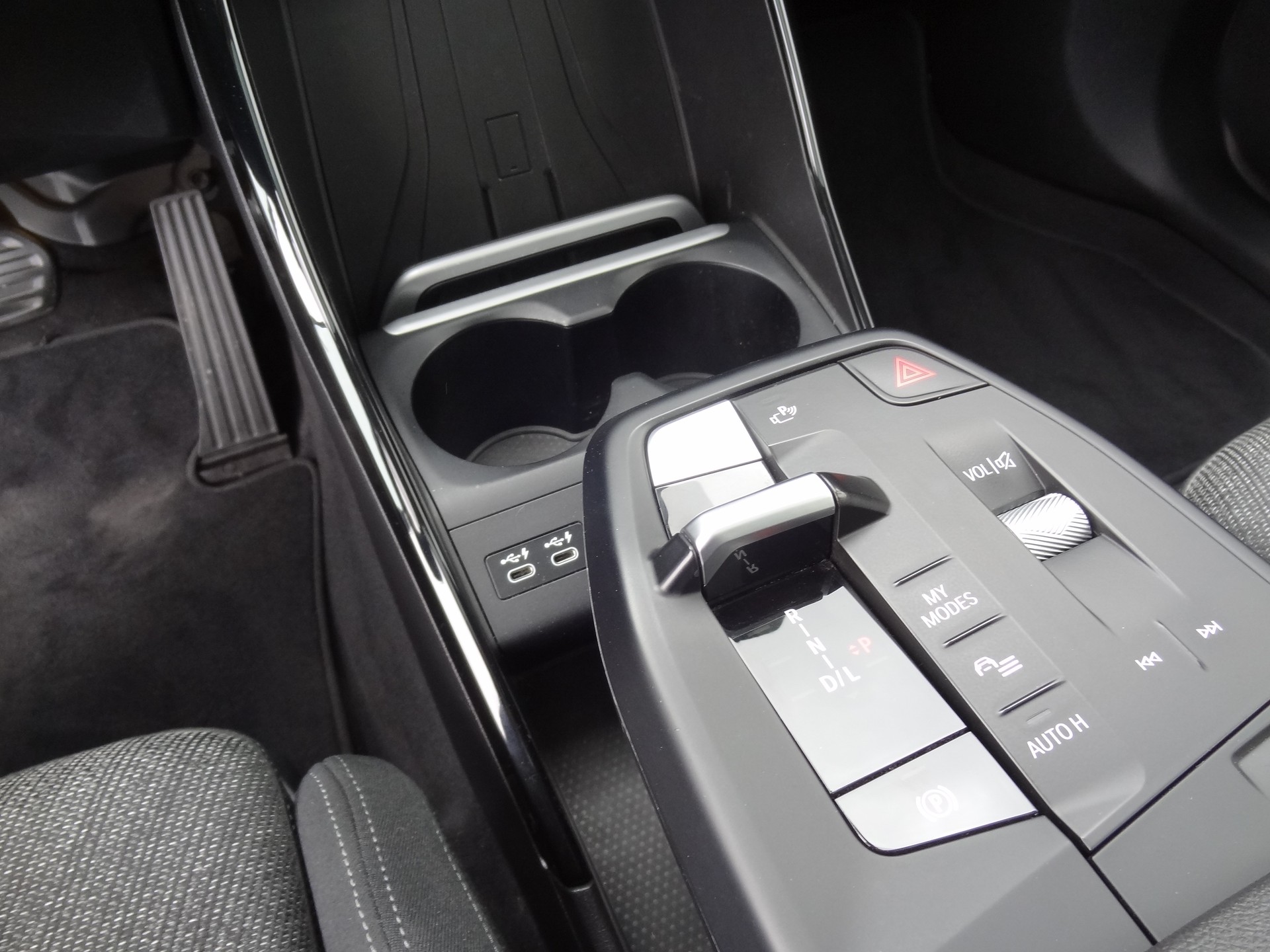 BMW 223d Active Tourer xDrive DKG-image-11