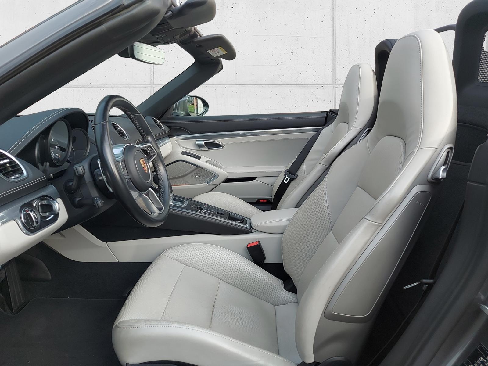 PORSCHE 718 Boxster 2.0 PDK-image-8