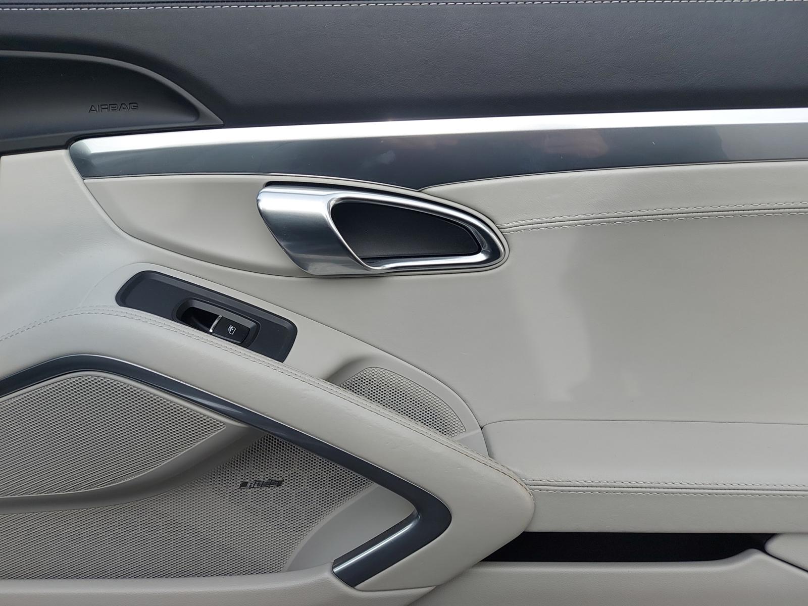 PORSCHE 718 Boxster 2.0 PDK-image-16