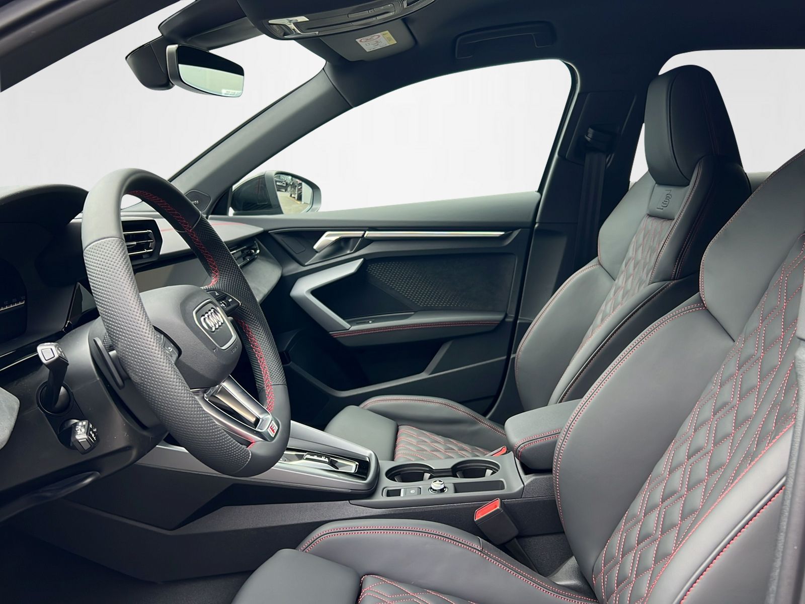 AUDI S3 Sportback 2.0 TFSI quattro S-Tronic-image-7