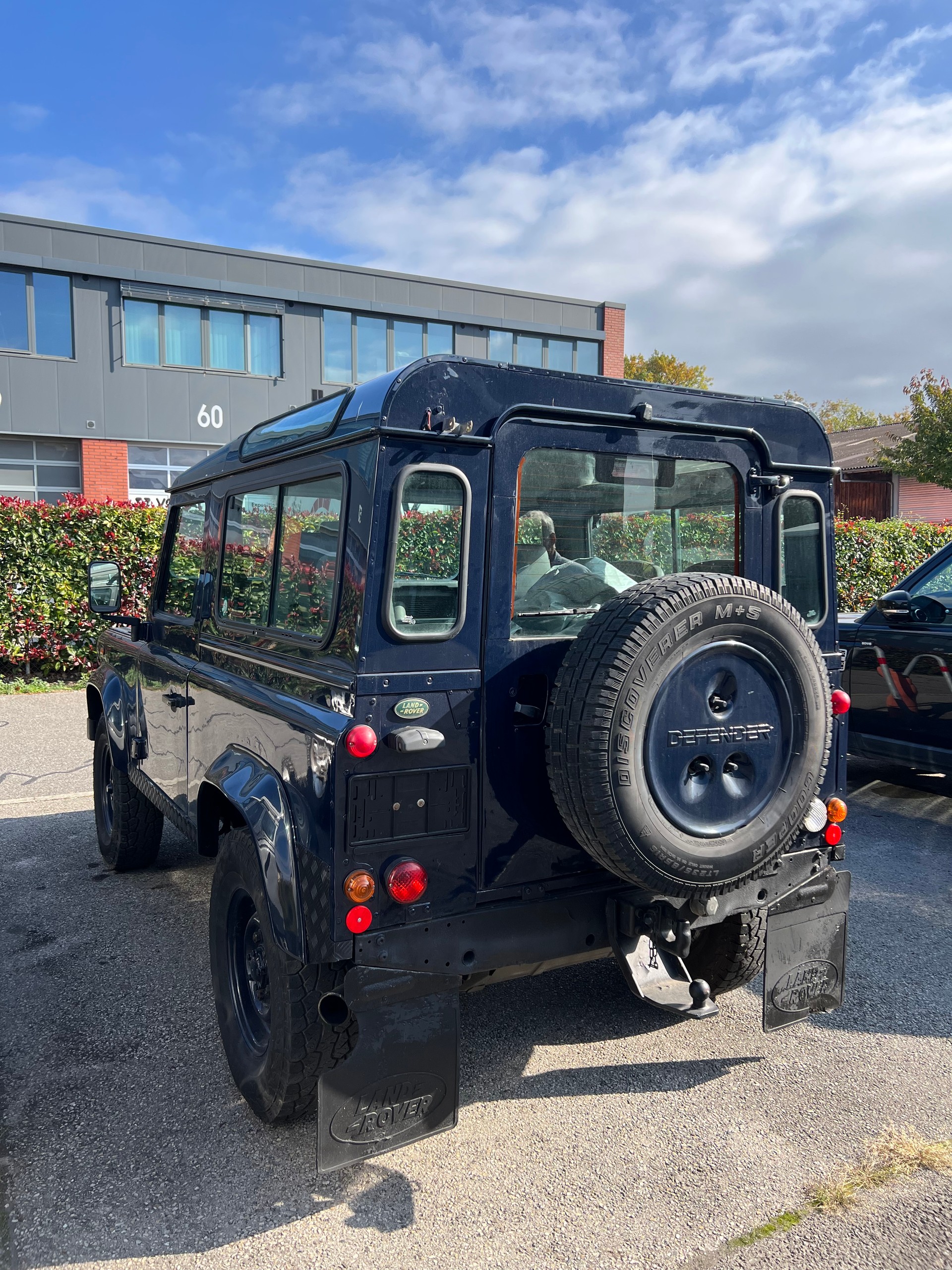 LAND ROVER Defender 90 SW 2.5 Td5-image-4