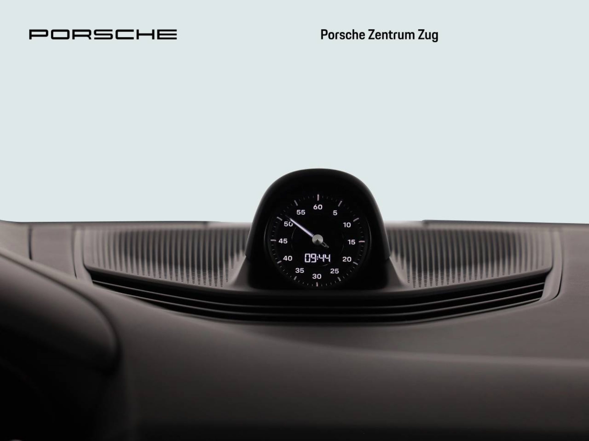 PORSCHE Taycan GTS Sport Turismo-image-18