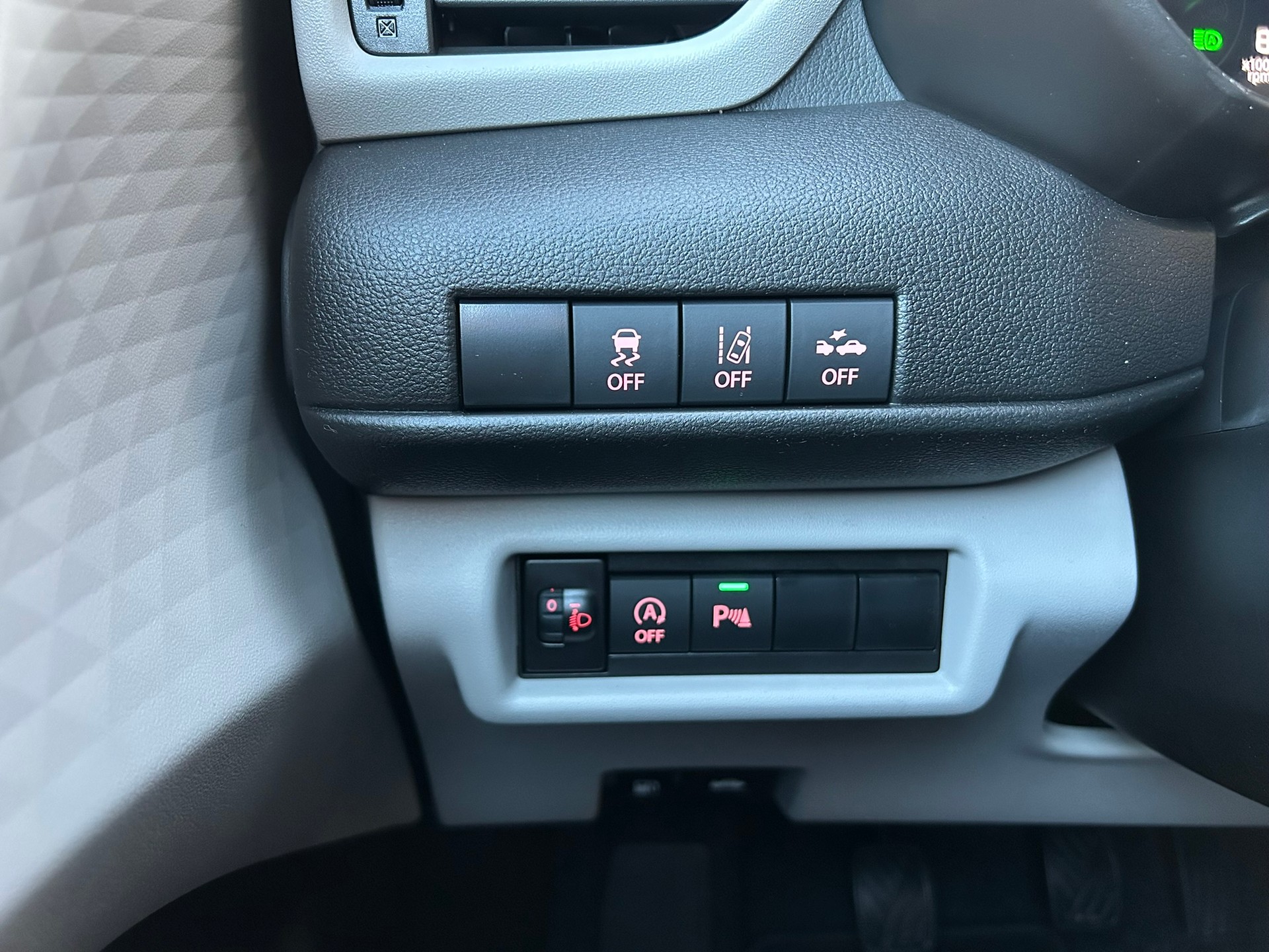 SUZUKI Swift 1.2 Compact Top Hybrid 4x4-image-13