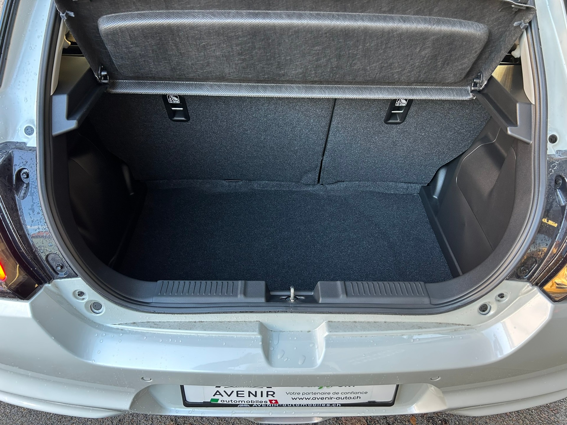 SUZUKI Swift 1.2 Compact Top Hybrid 4x4-image-6