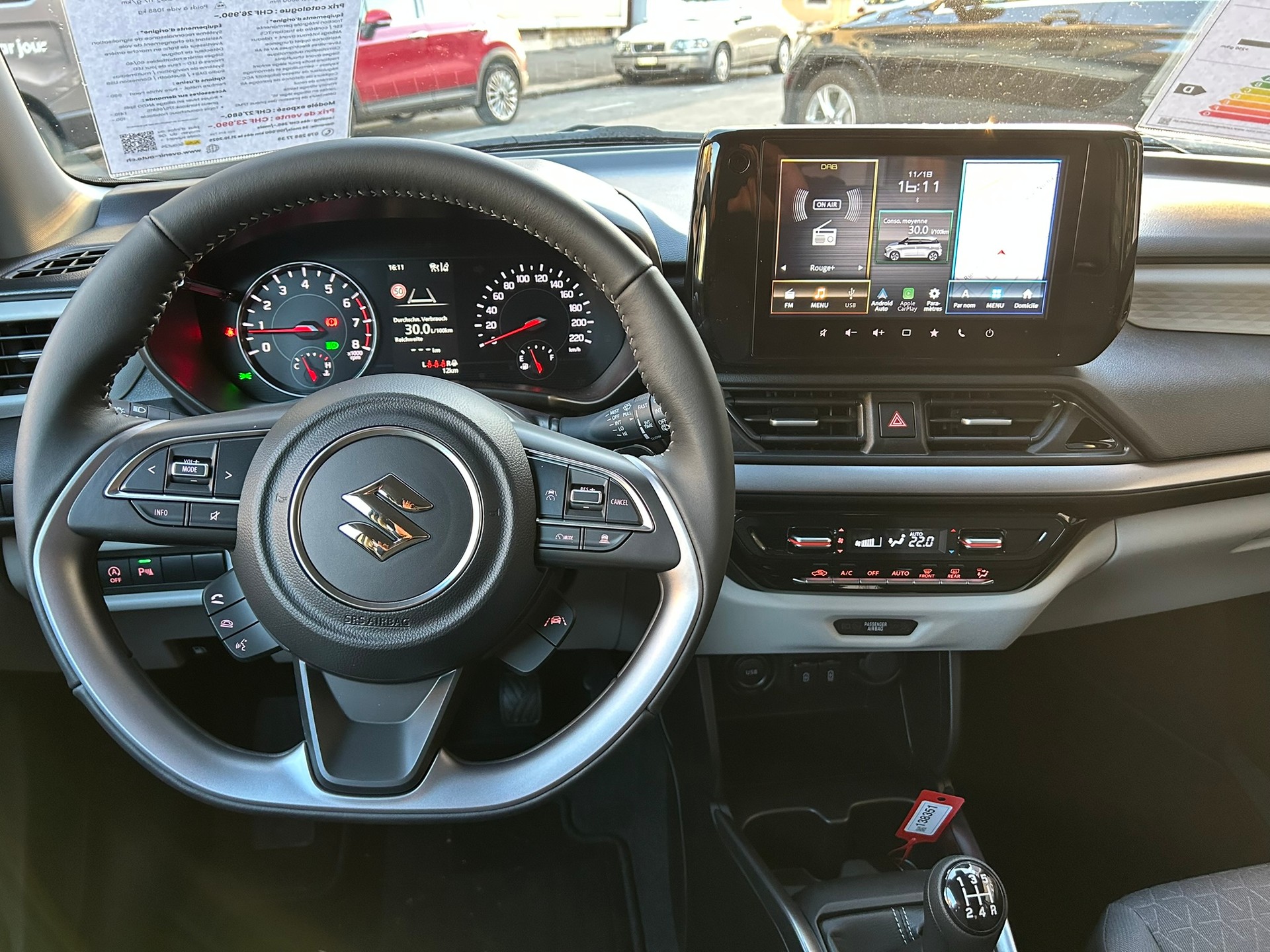 SUZUKI Swift 1.2 Compact Top Hybrid 4x4-image-9