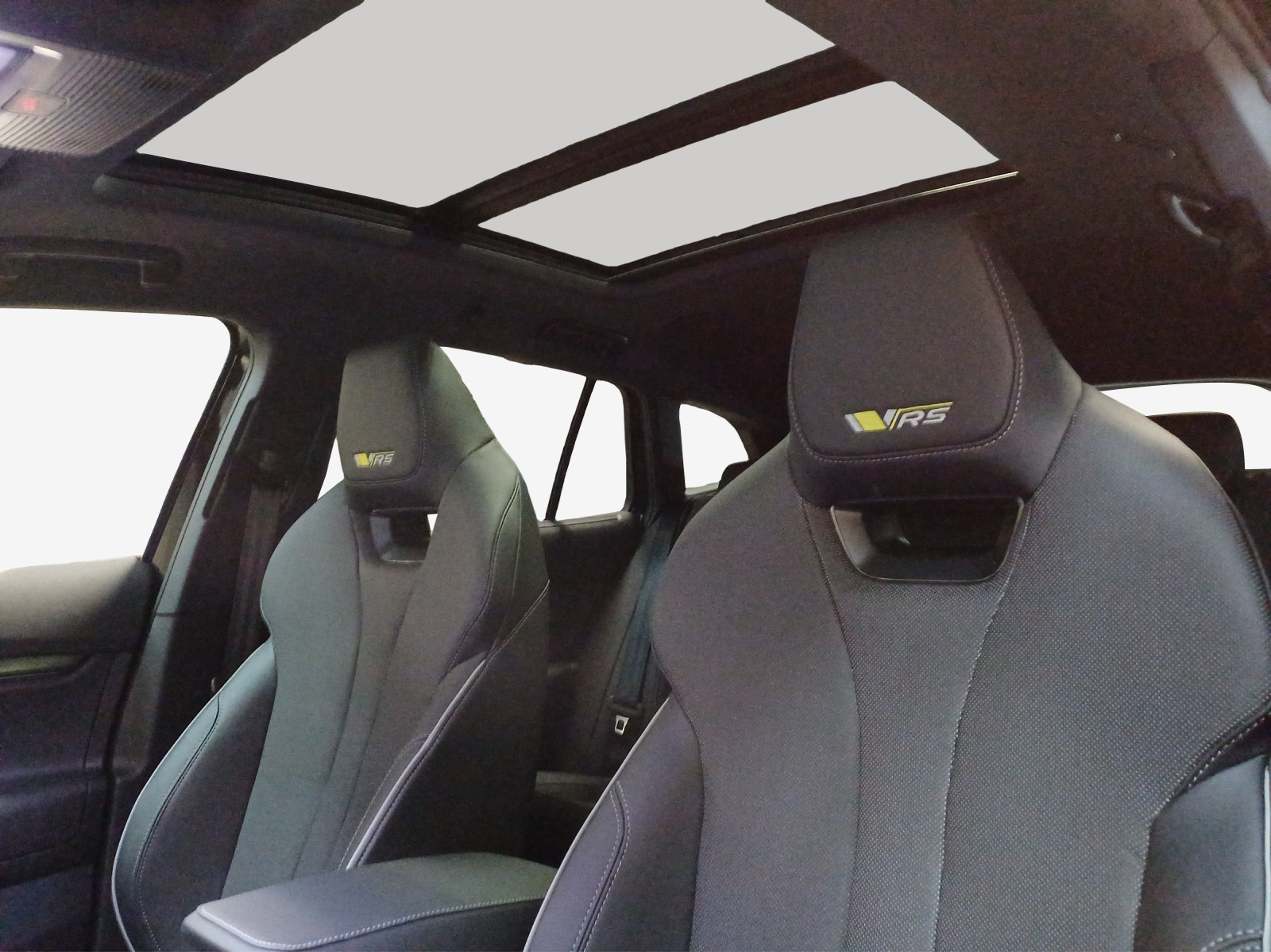 SKODA Enyaq 4x4 RS-image-14