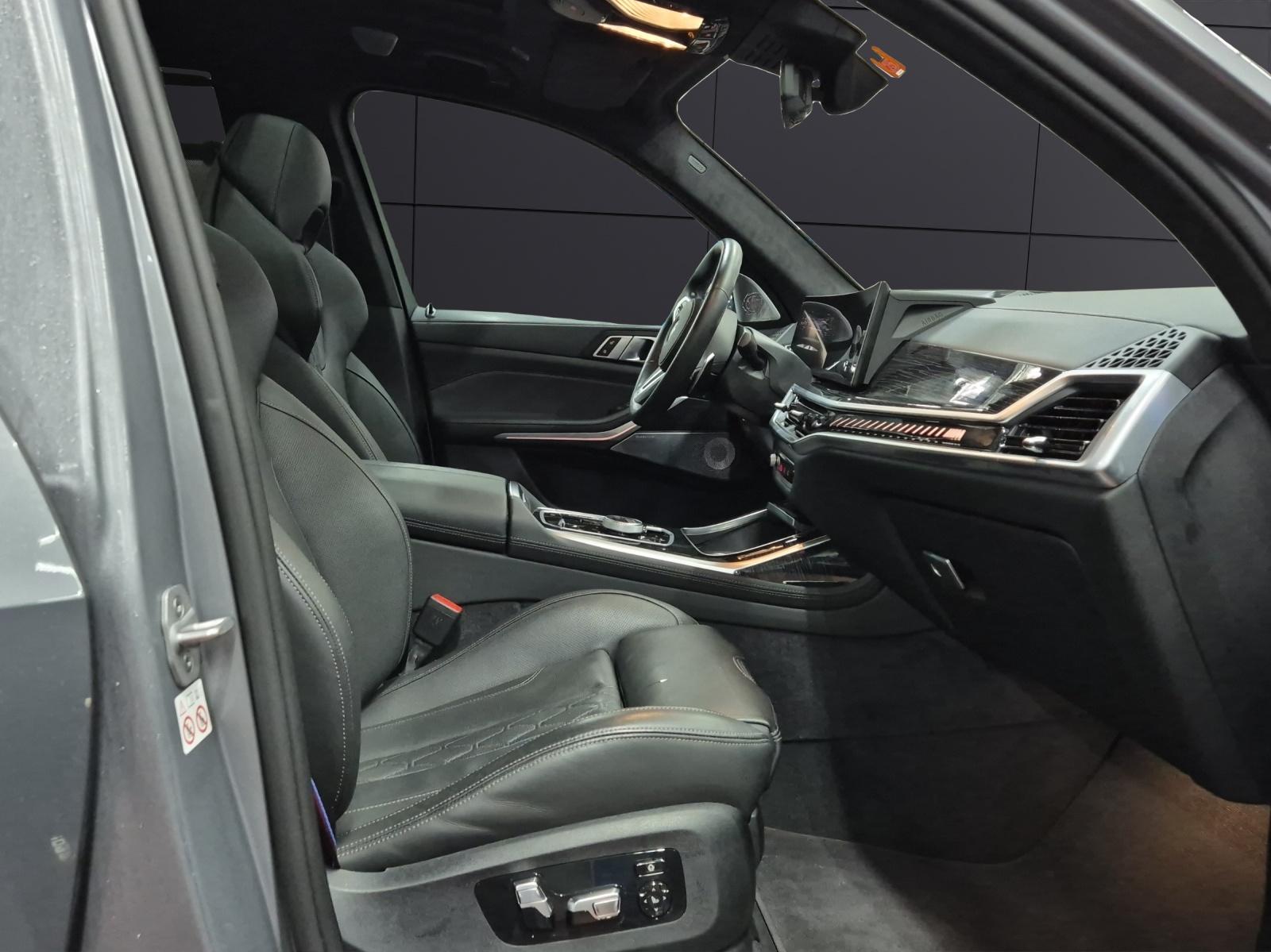 BMW X7 M60i-image-10