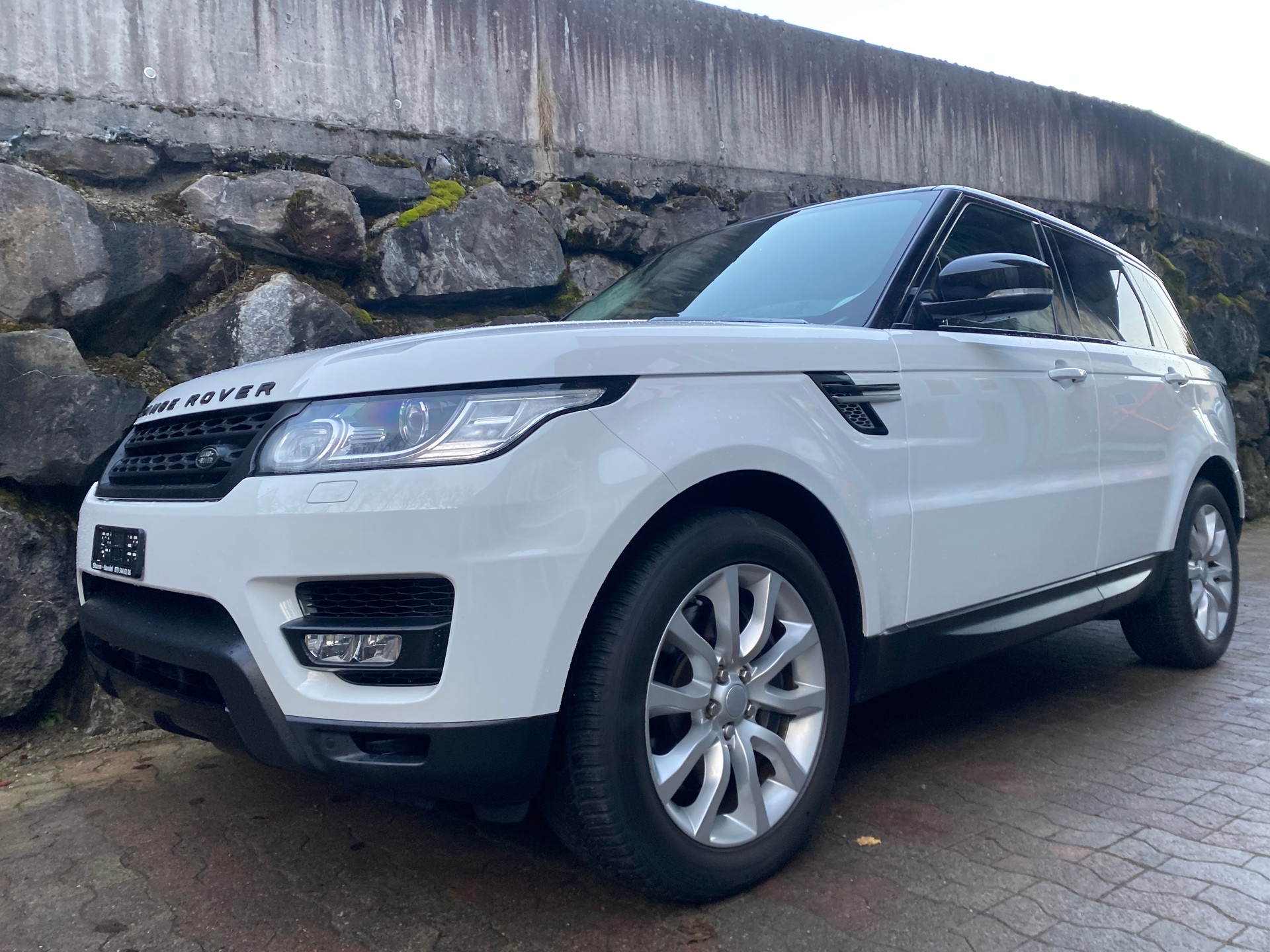 LAND ROVER RANGE ROVER SPORT-image-0