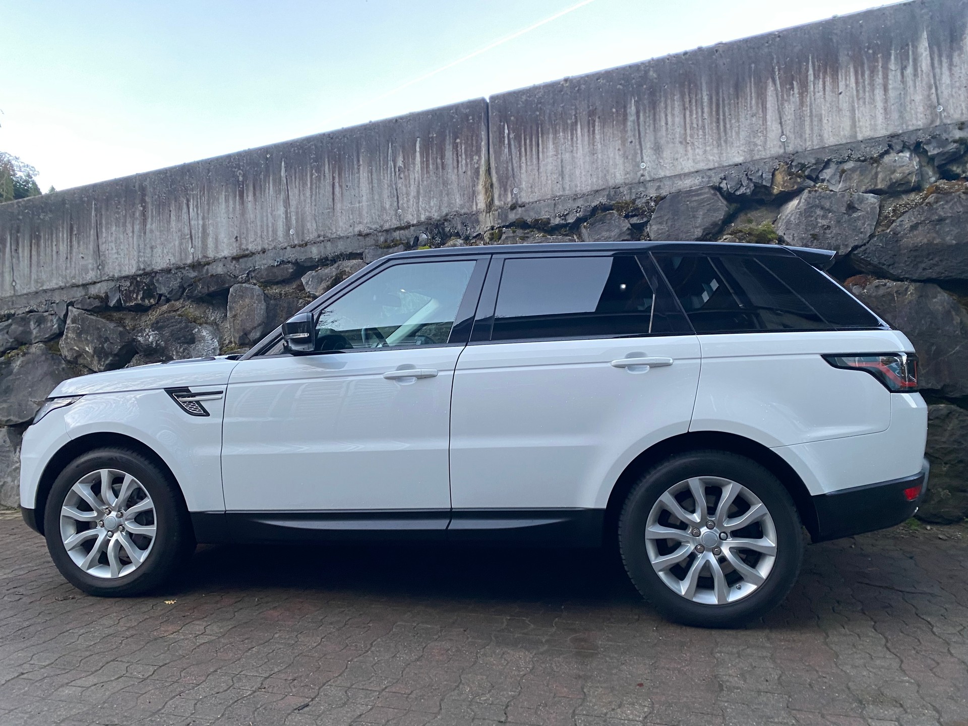 LAND ROVER RANGE ROVER SPORT-image-4