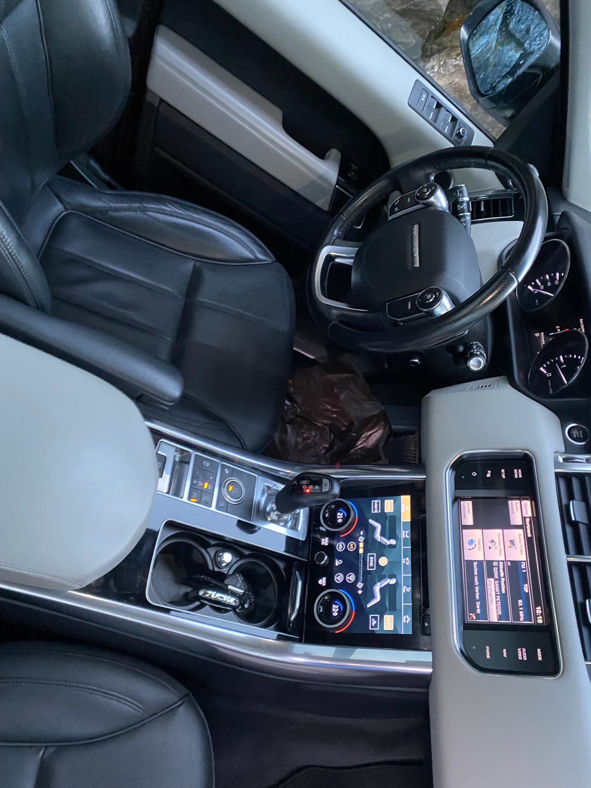 LAND ROVER RANGE ROVER SPORT-image-9