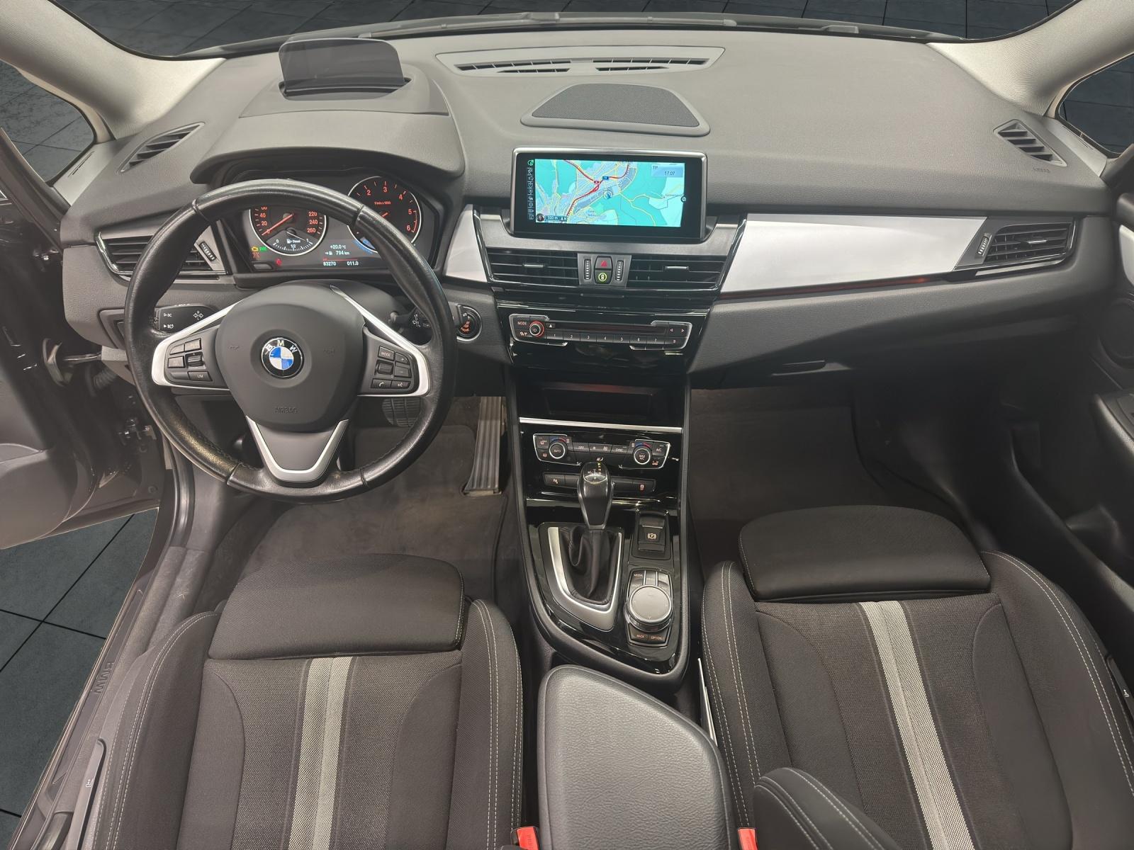 BMW 218d xDrive Gran Tourer-image-9
