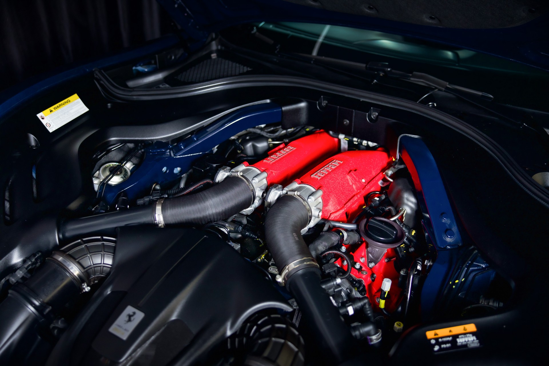 FERRARI Roma 3.9 V8 T Blu Pozzi /Cuoio-image-17