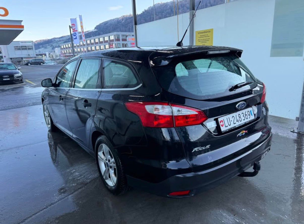 FORD Focus 2.0 TDCi Trend PowerShift-image-4