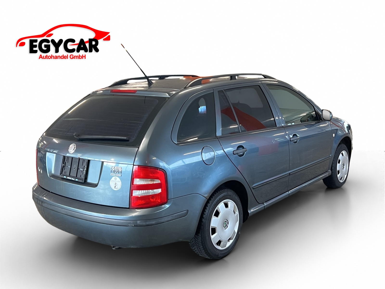 SKODA Fabia 1.4 16V Comfort-image-5